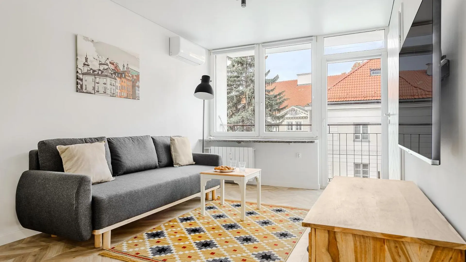 Cozy Apartment In Old Town Varsó